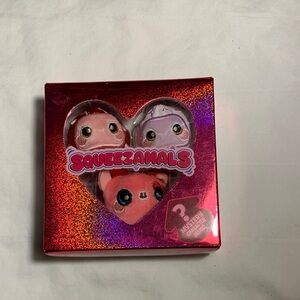 Mini Squeezamals Heart Box 3 mini friends